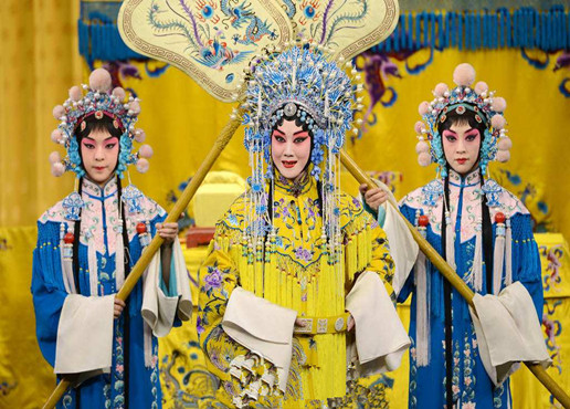 Join our Beijing Opera experience tour